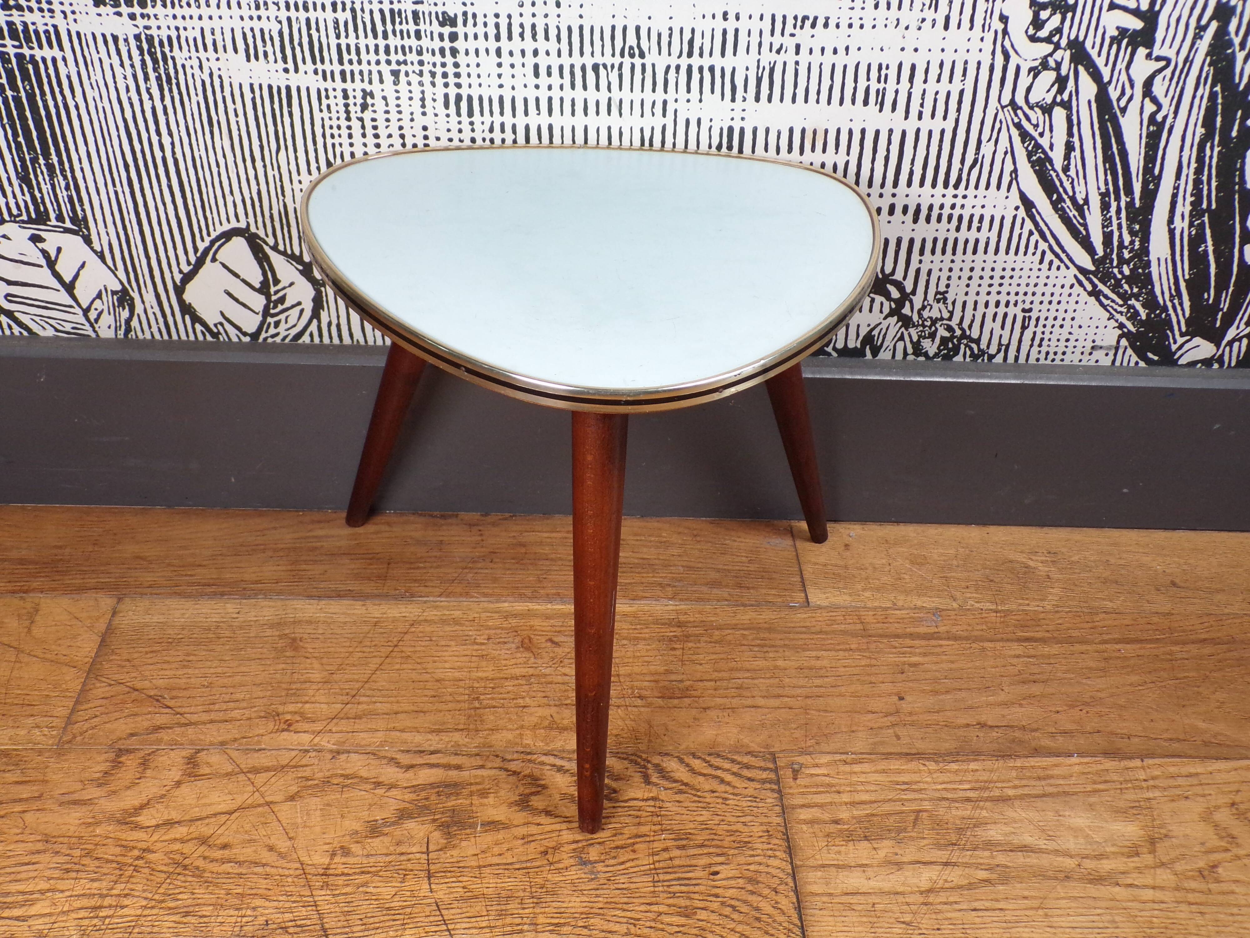 Formica tripod plant holder table