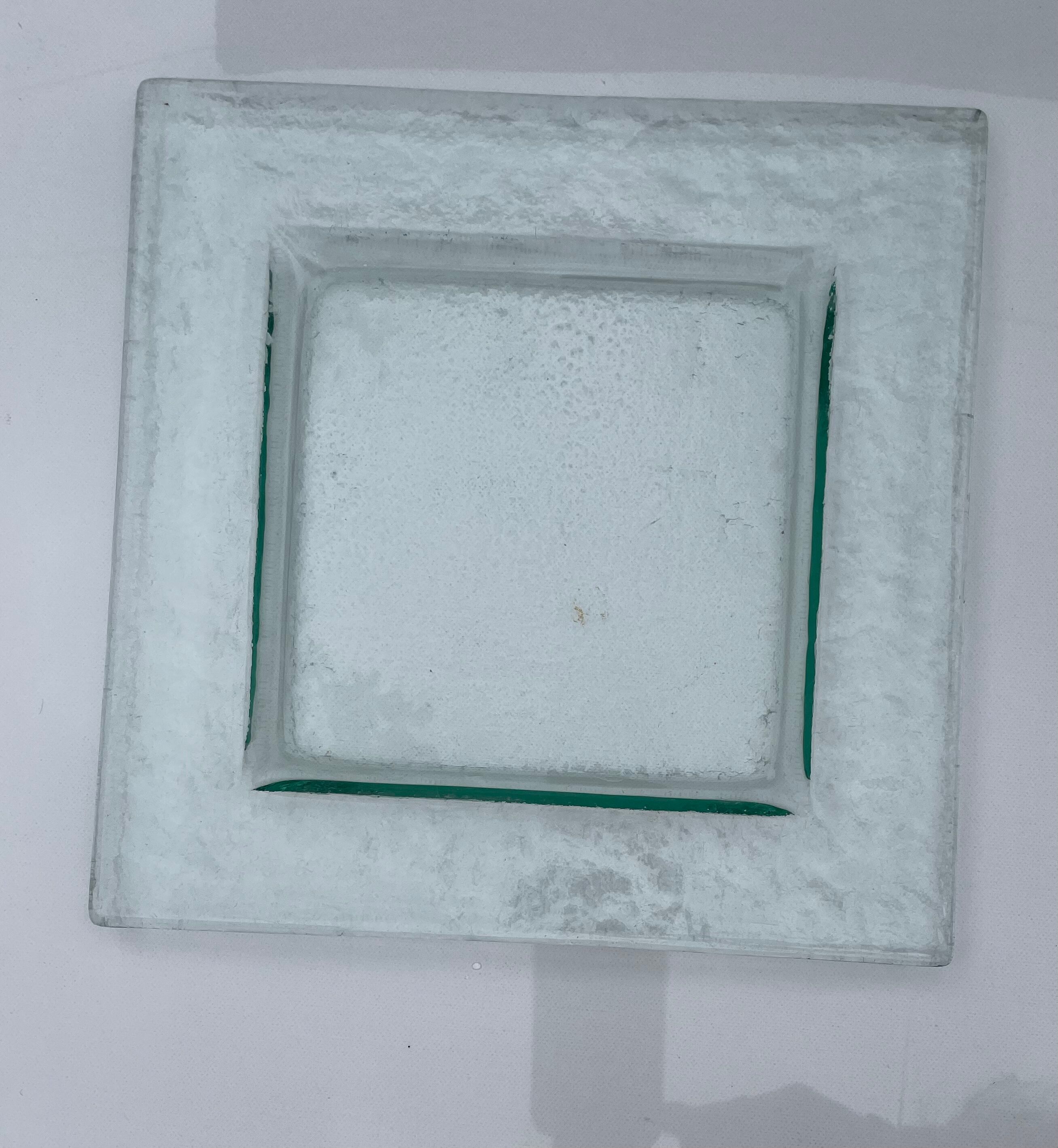 Assiette de présentation en verre