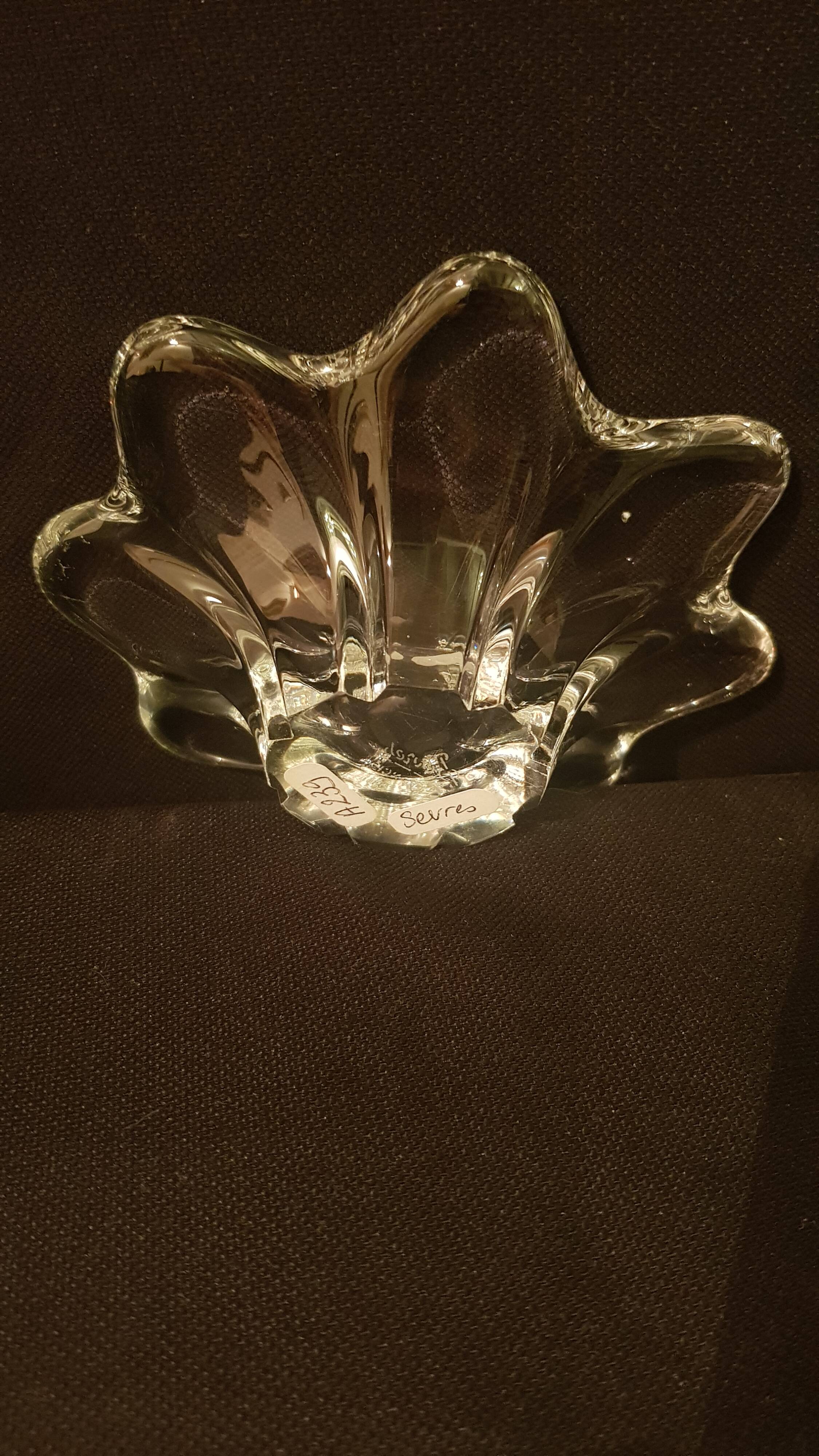 Flower-shaped catchall, Sèvres crystal