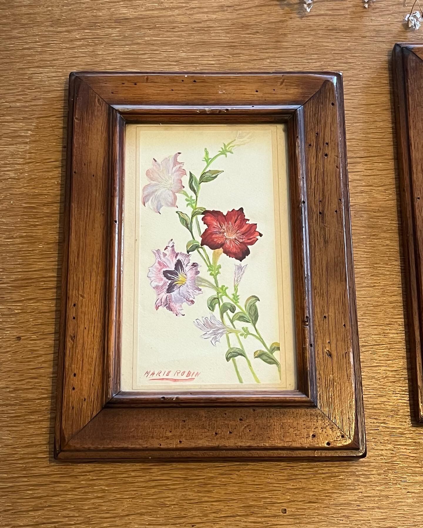 Duo de peintures motif floral signés