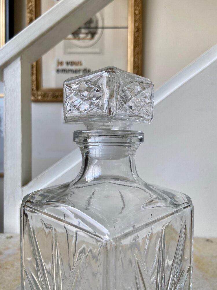 Chiseled glass carafe