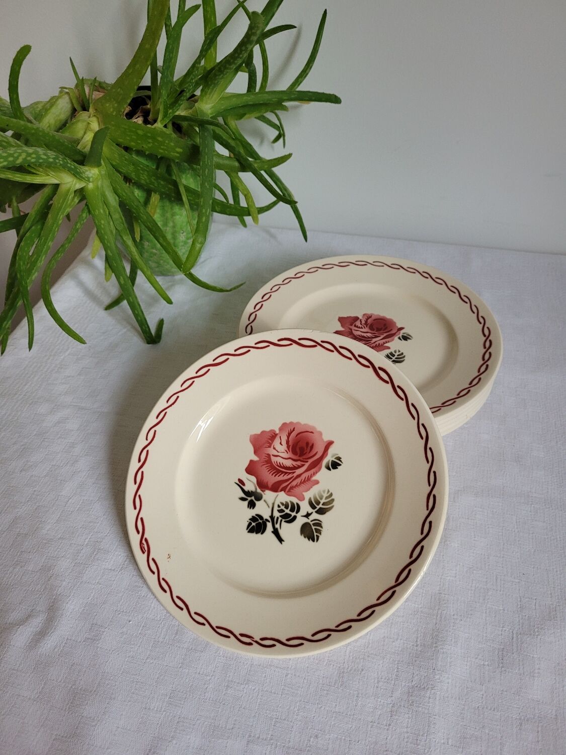 Lot n°1 de 6 assiettes à dessert Germaine de Badonviller