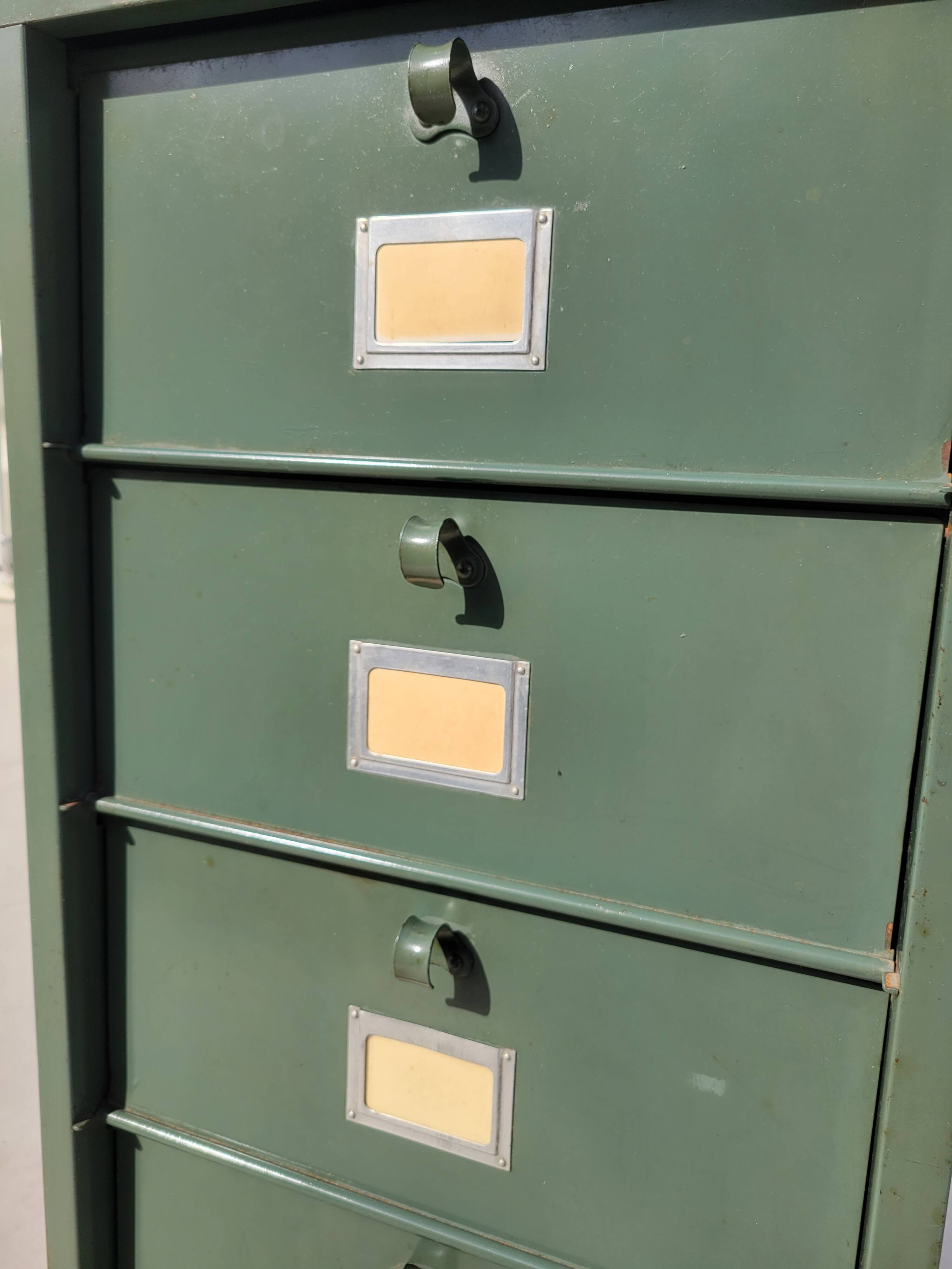 Strafor industrial workshop furniture with 5 flaps