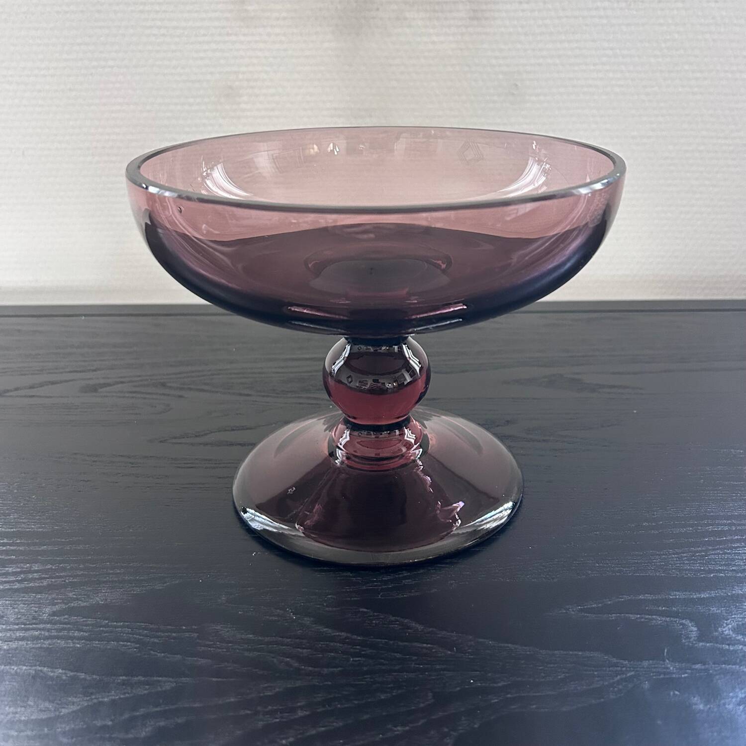 Coupe a fruits en verre améthyste