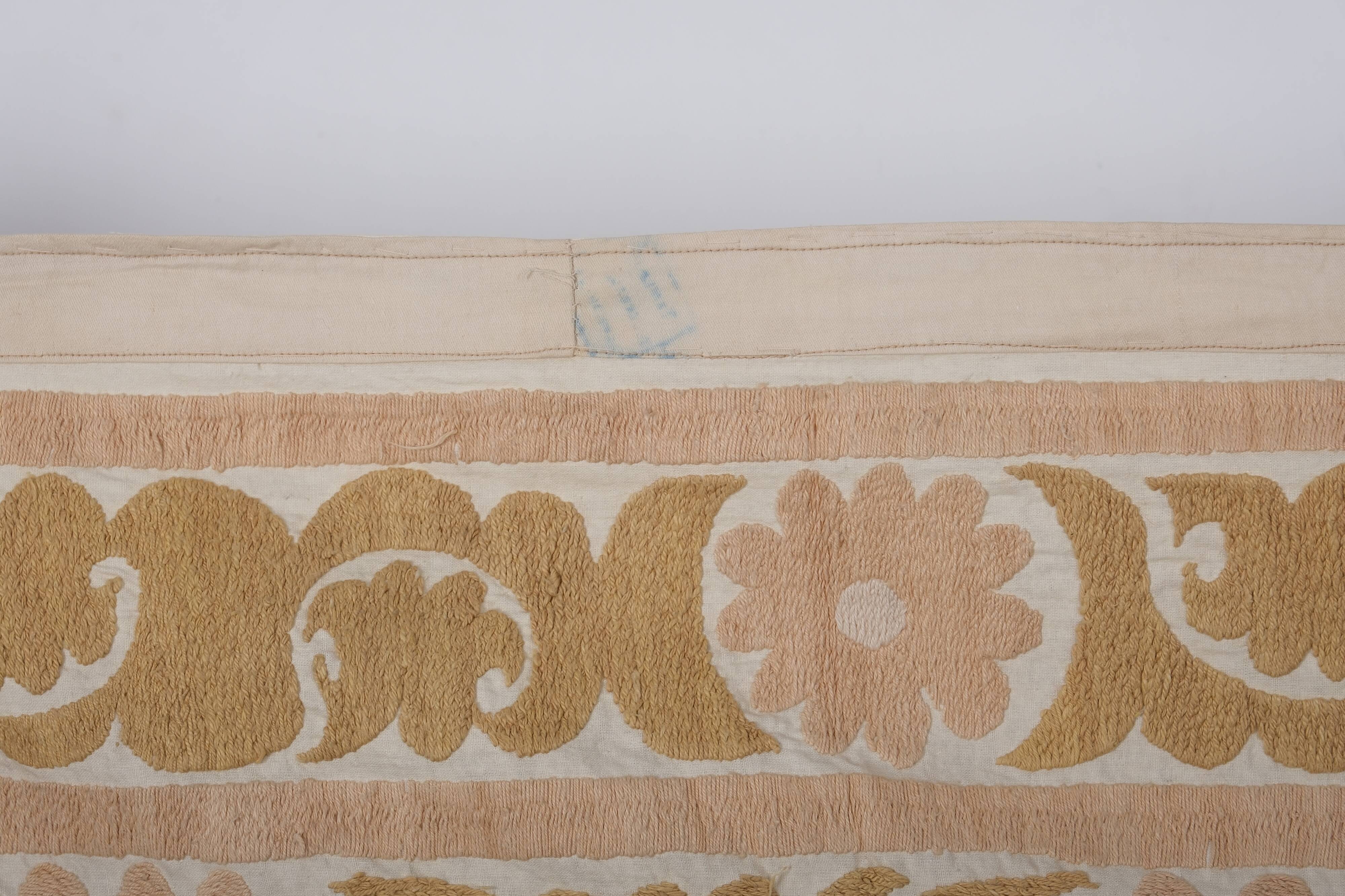 Hand knotted rug, vintage turkish rug 103x132 cm