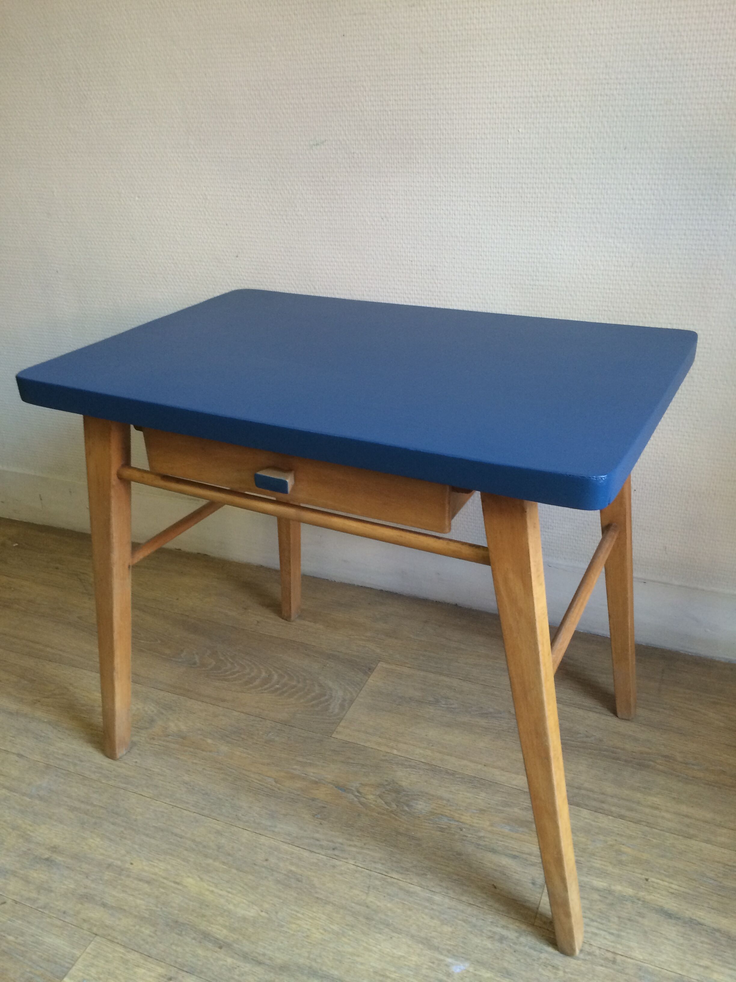 Office child compass and chair