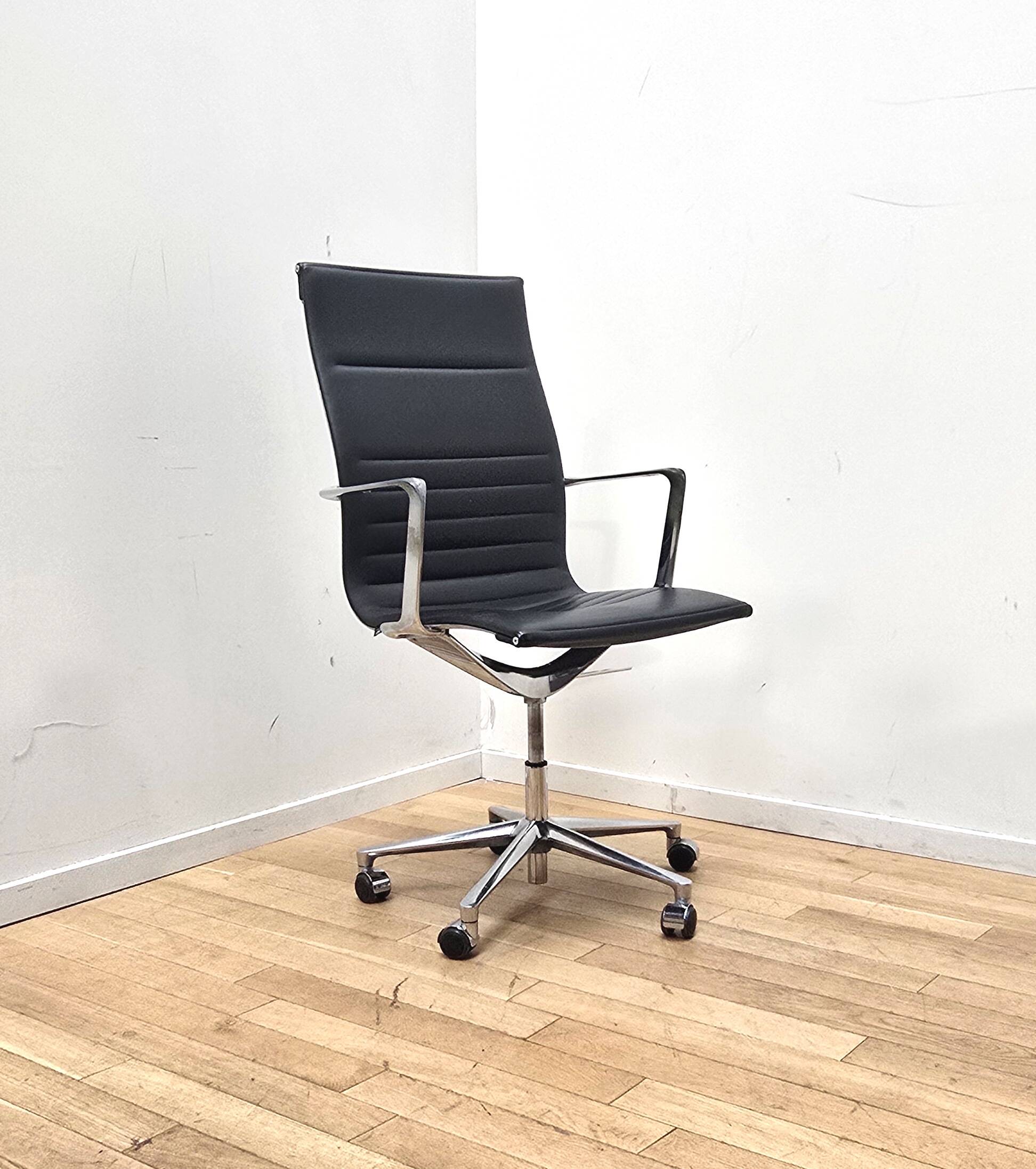 Una Chair Management executive chair, ICF