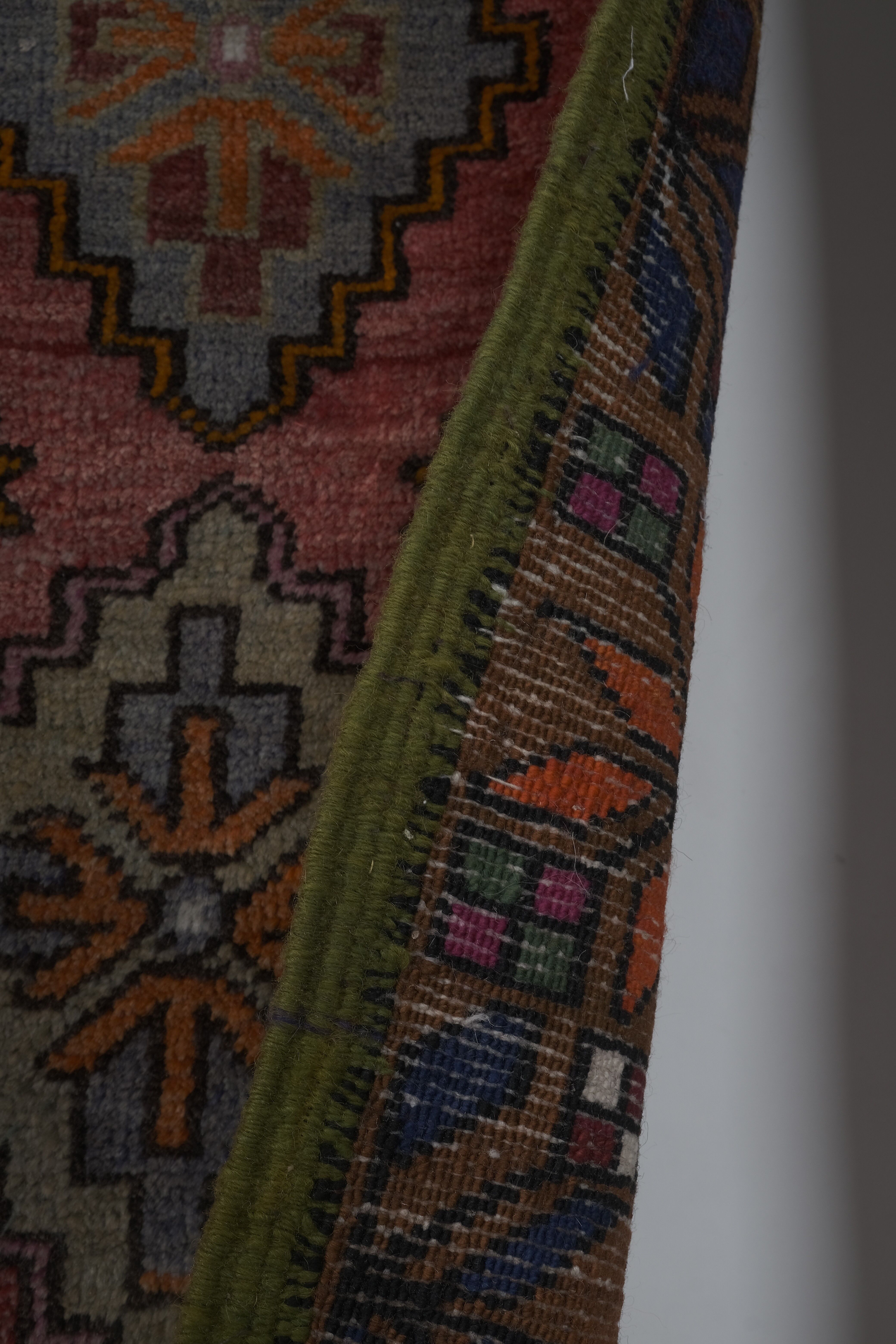 Vintage Turkish rug from Oushak, hand woven55x106 58x103 cm