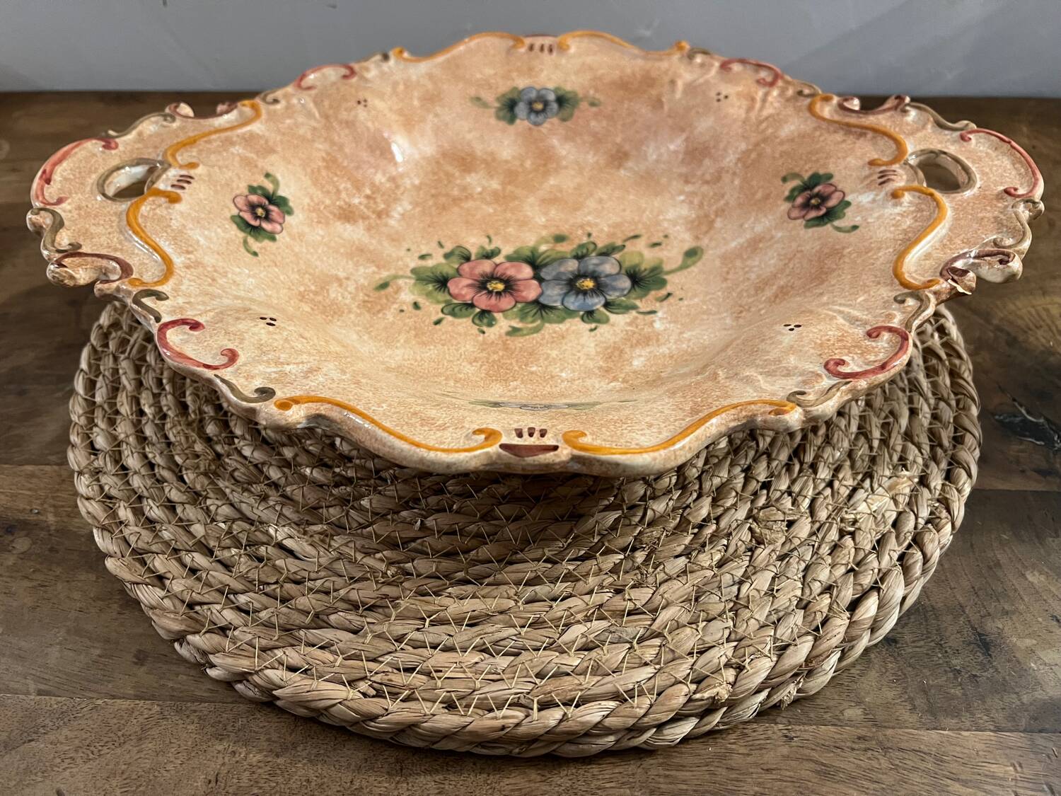 Large Italian serving platter signed Deruta