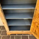 Parisian wardrobe/hosiery