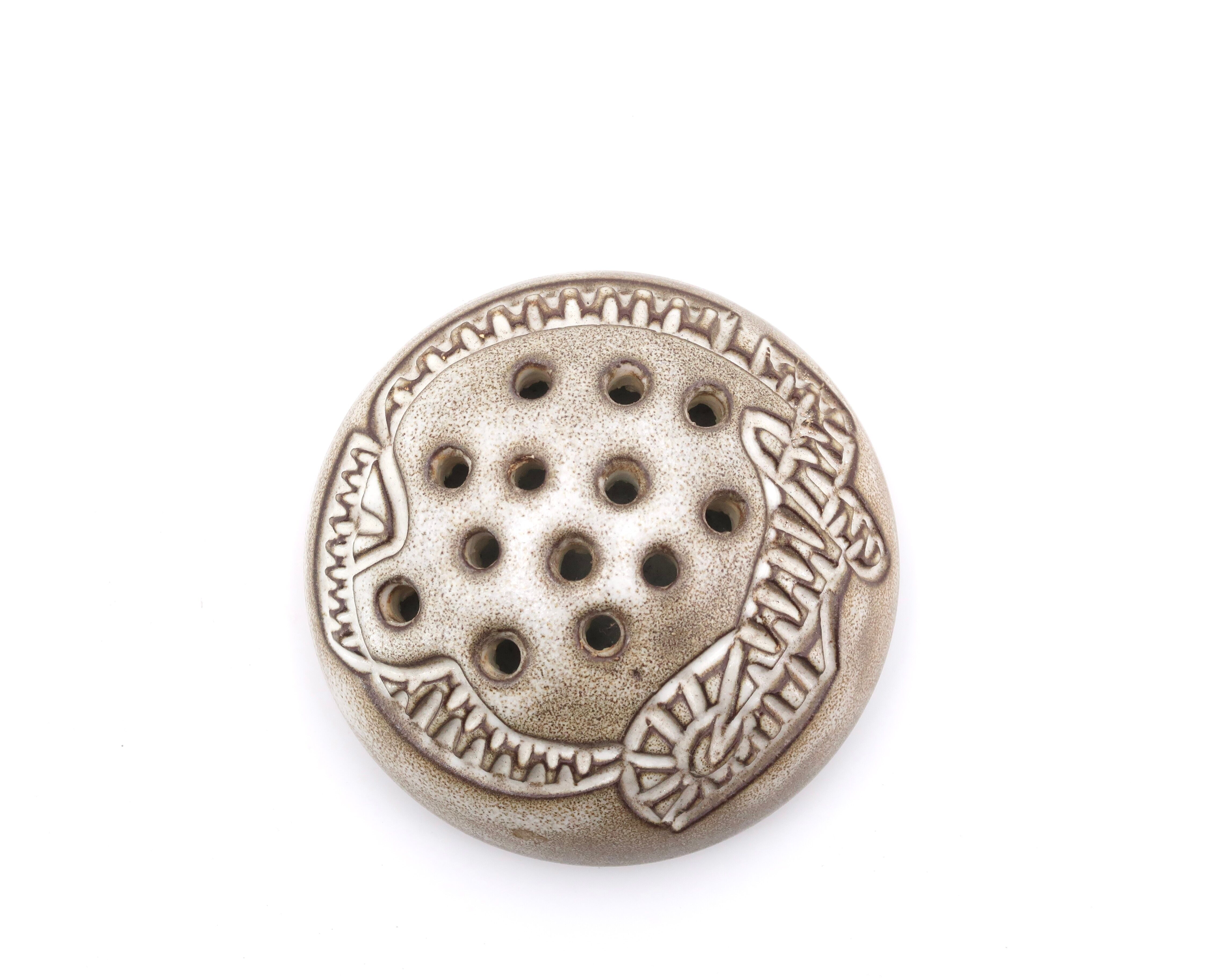 Huguette Bessone ceramic flower pick, Vallauris