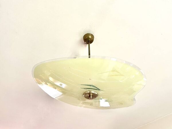 Suspension coupelle asymétrique jaune pâle 1960