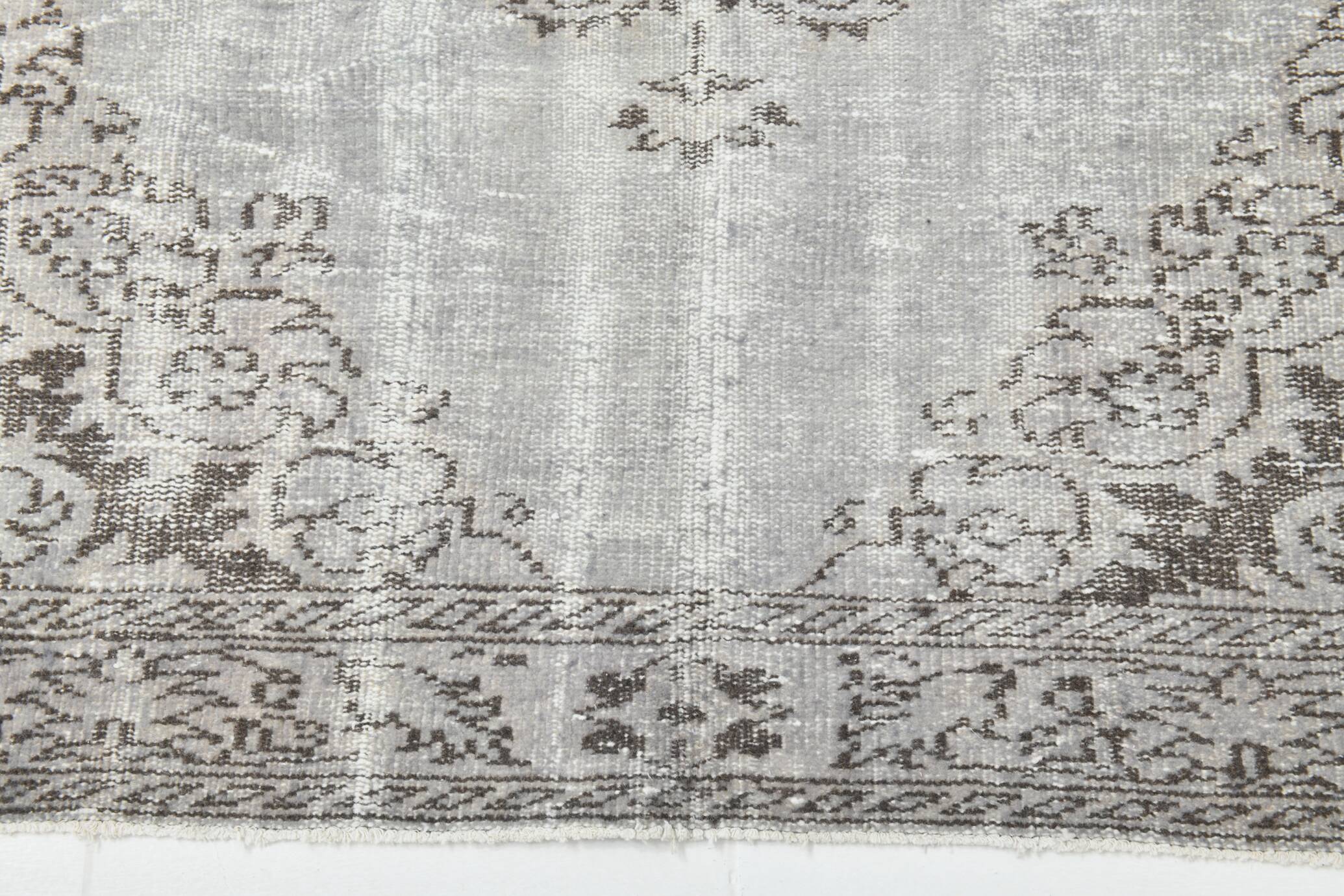 5x9 Shades Of Gray & Brown Classic Vintage Rug, 150x278Cm