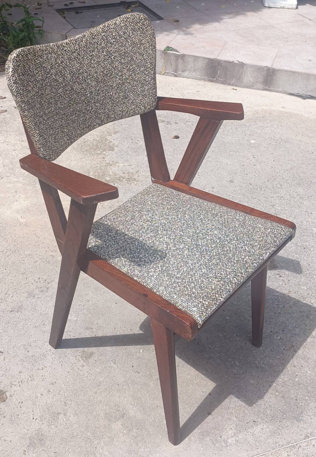 Desk chair