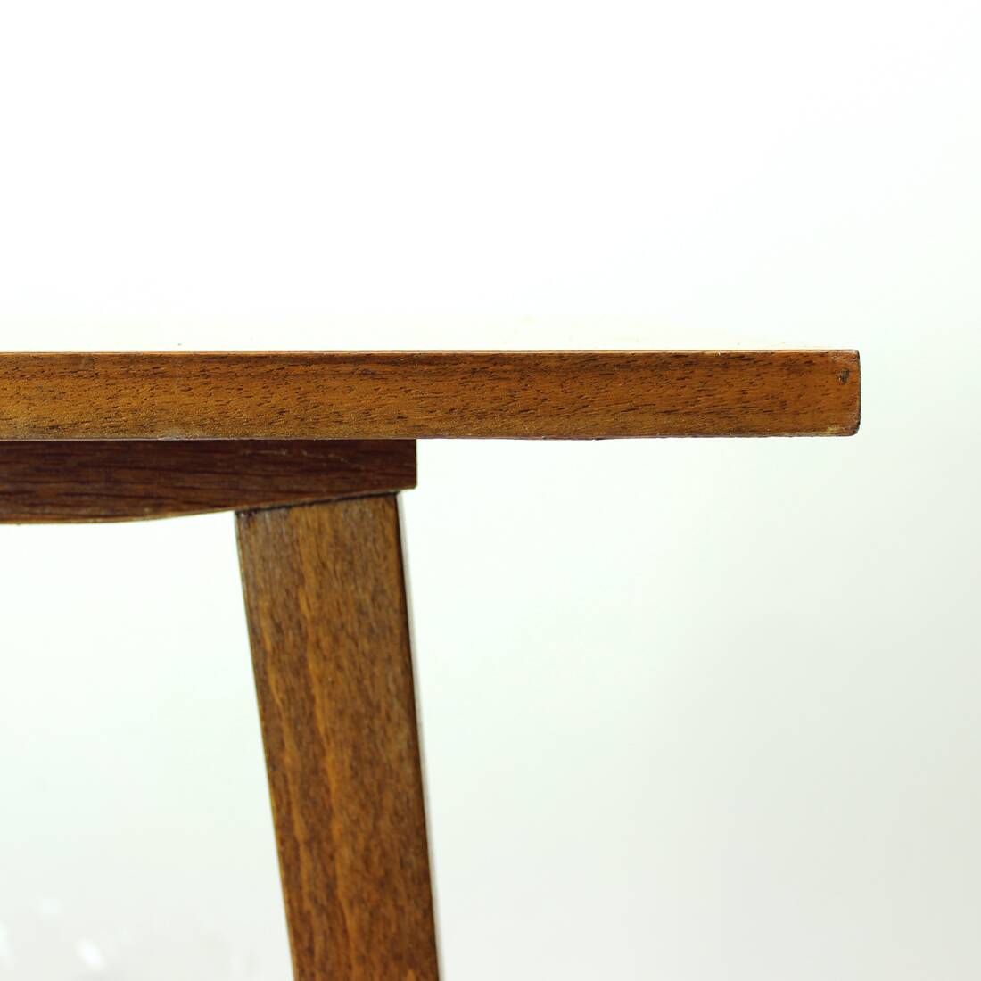 Table basse vintage en noyer, Drevotvar, Tchécoslovaquie 1960