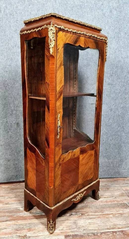 Parisian Louis XV style display case in precious wood marquetry circa 1850