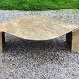 Table basse design des années 70 en marbre