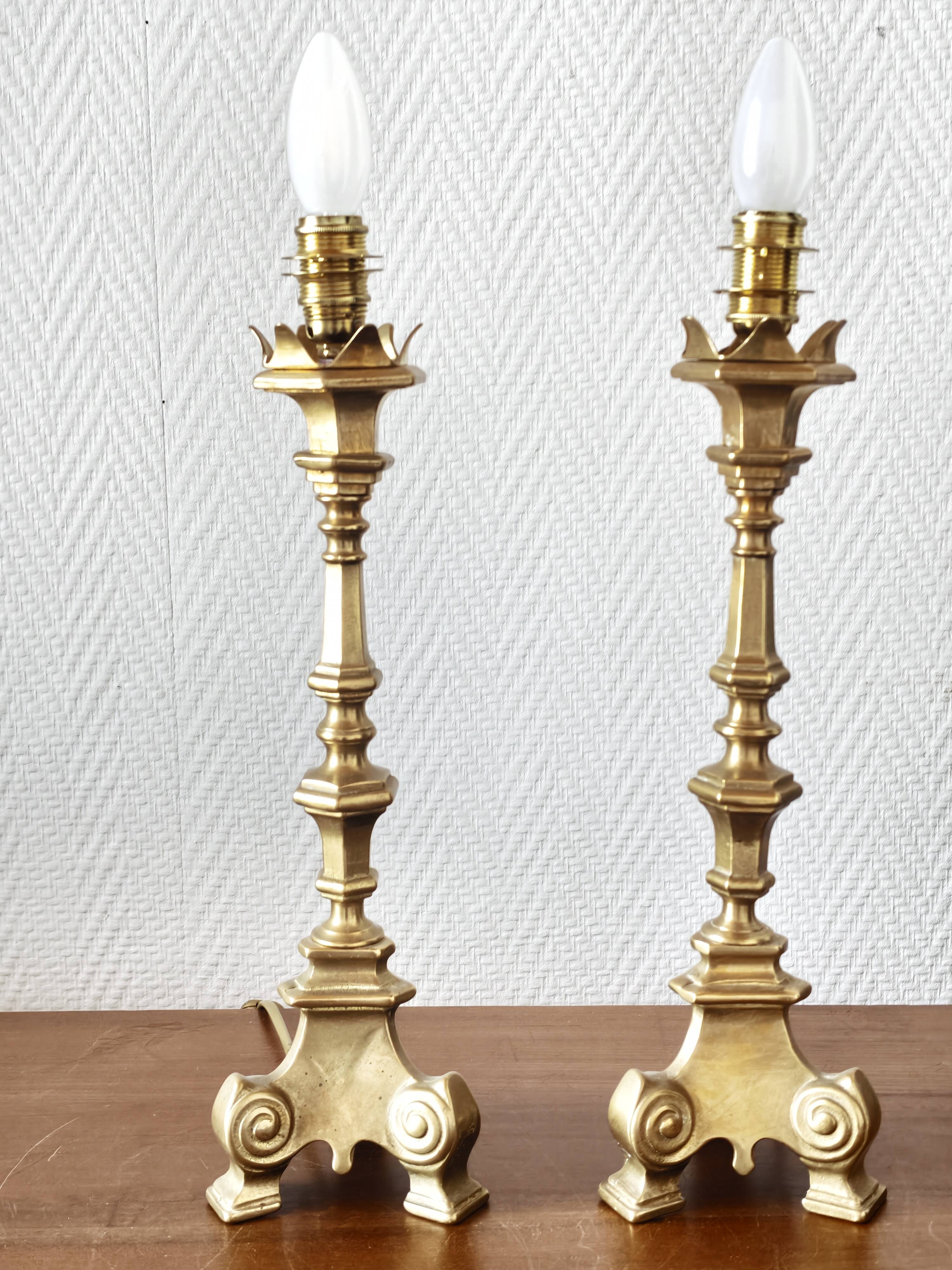 Old pair of gilded bronze lamps – Louis XIV style