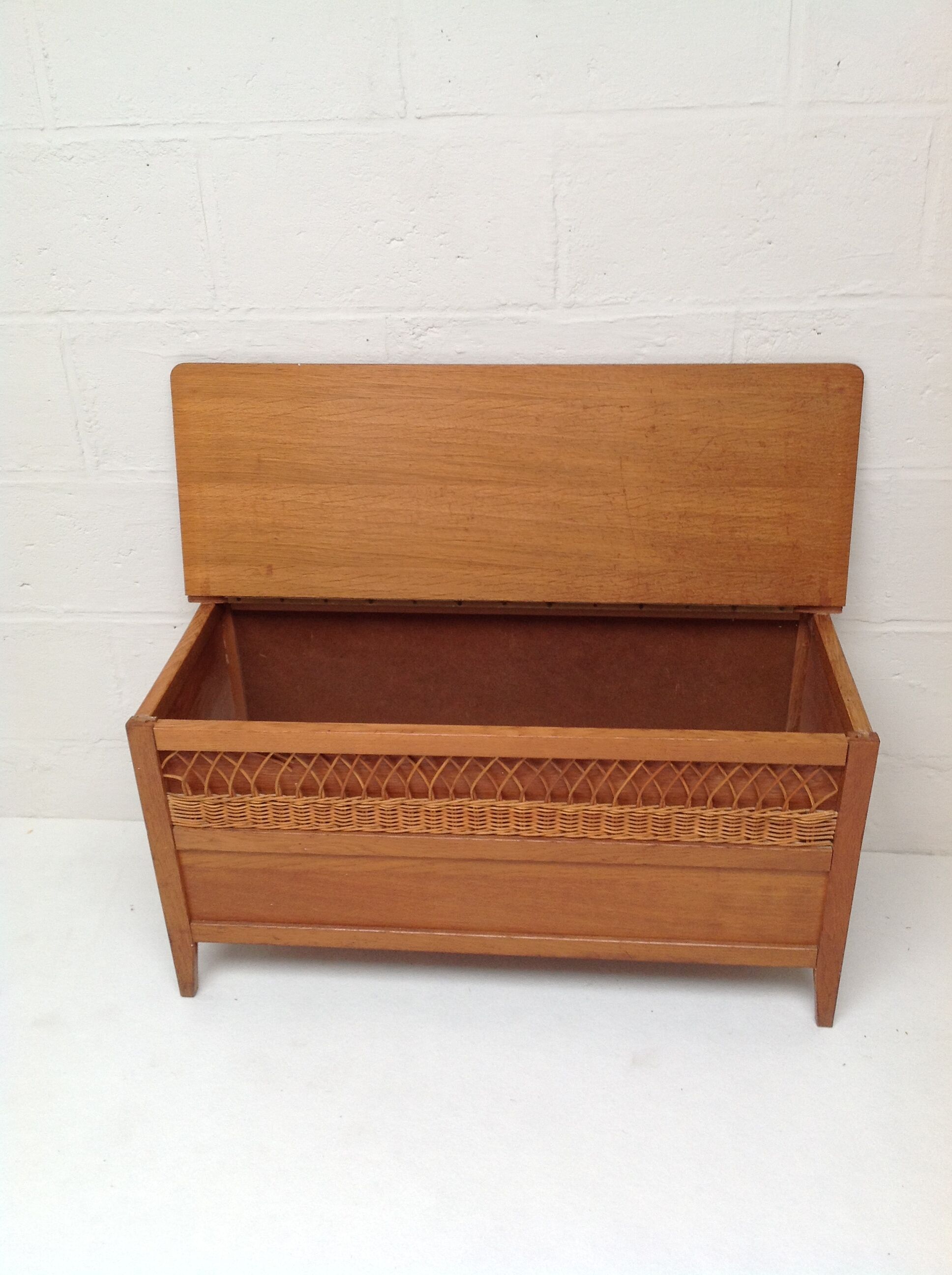 Banc coffre en rotin