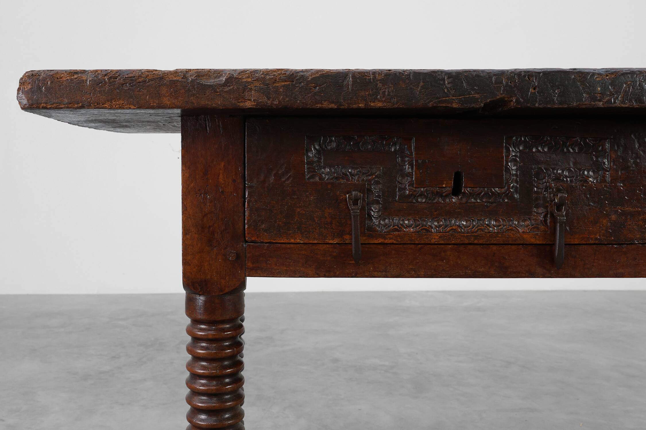Spanish Oak Side Table or Console, 17th Century