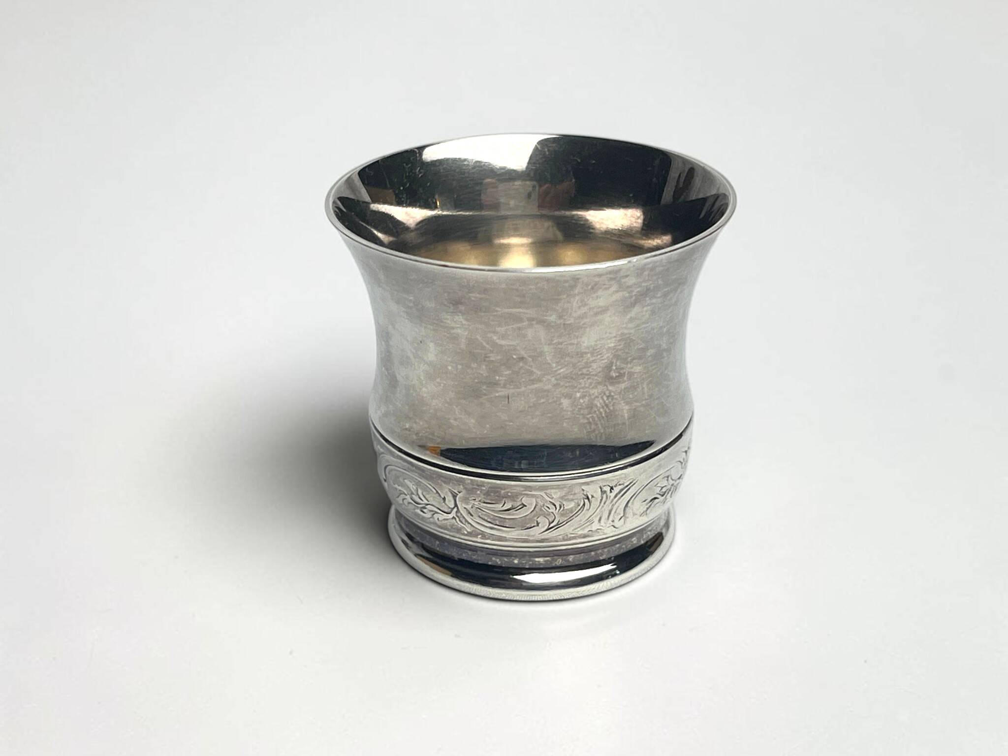 Ercuis, small baptismal cup in silver-plated metal from the 20th century.