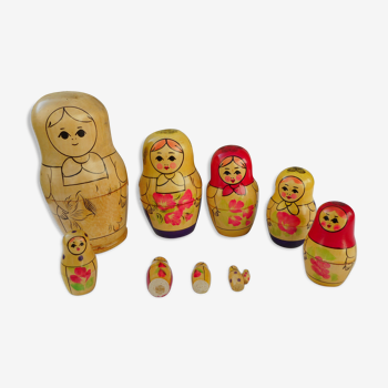 Ensemble de dix poupées russes "matriochka"