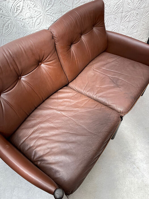 Scandinavian bench in chocolate leather
