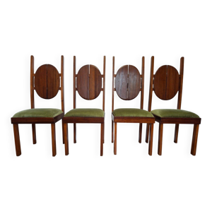 ensemble de quatre chaises