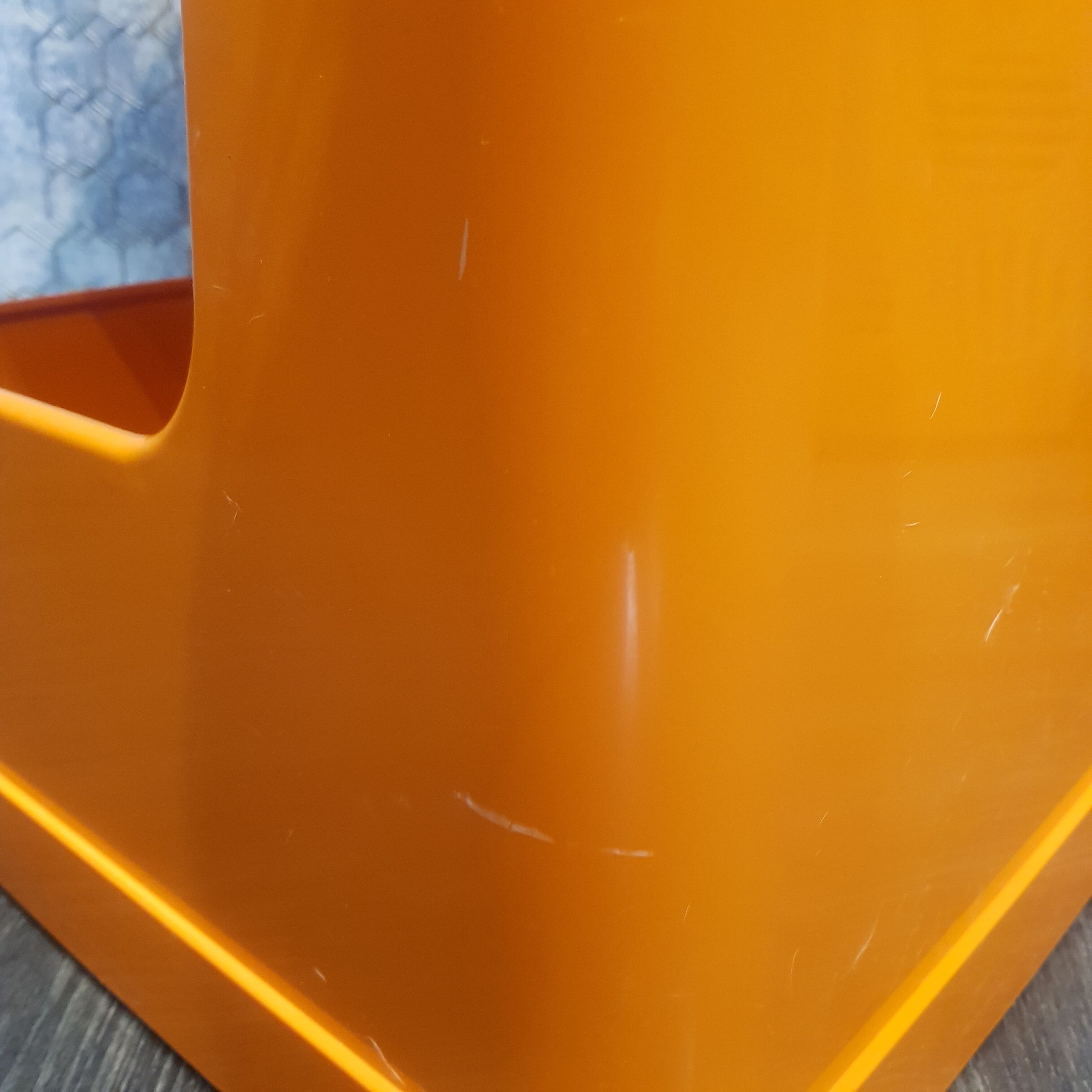 Bedside box 70s orange