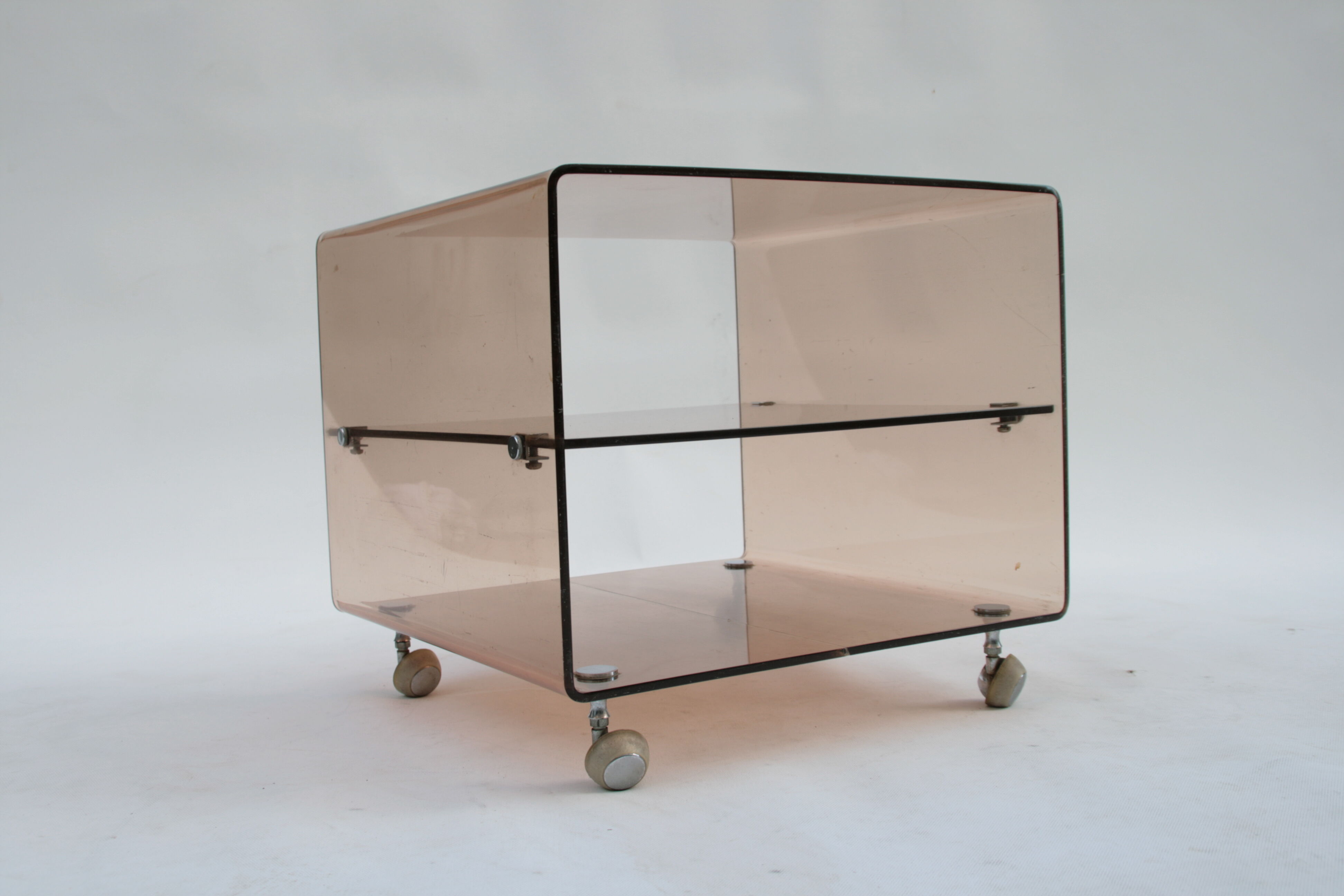Table d'appoint lucite en plexiglas par Michel Dumas pour Roche Bobois, 1970