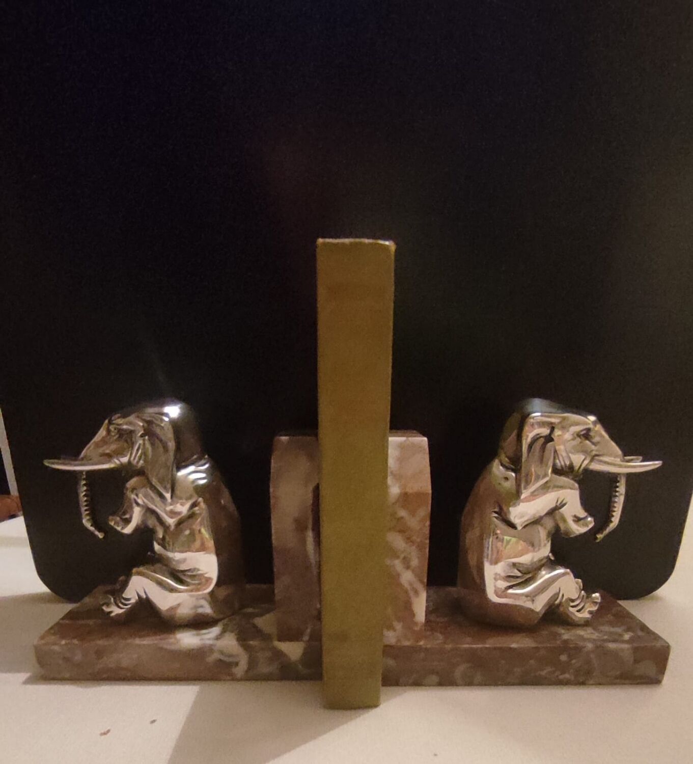 Art Deco elephant bookends in silver regulation