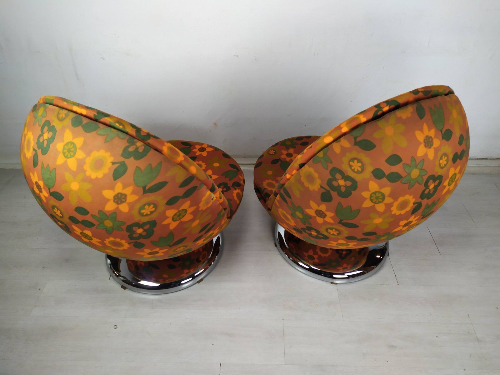 Ball Chairs Space Age Vintage, 1970s, Set of 2
