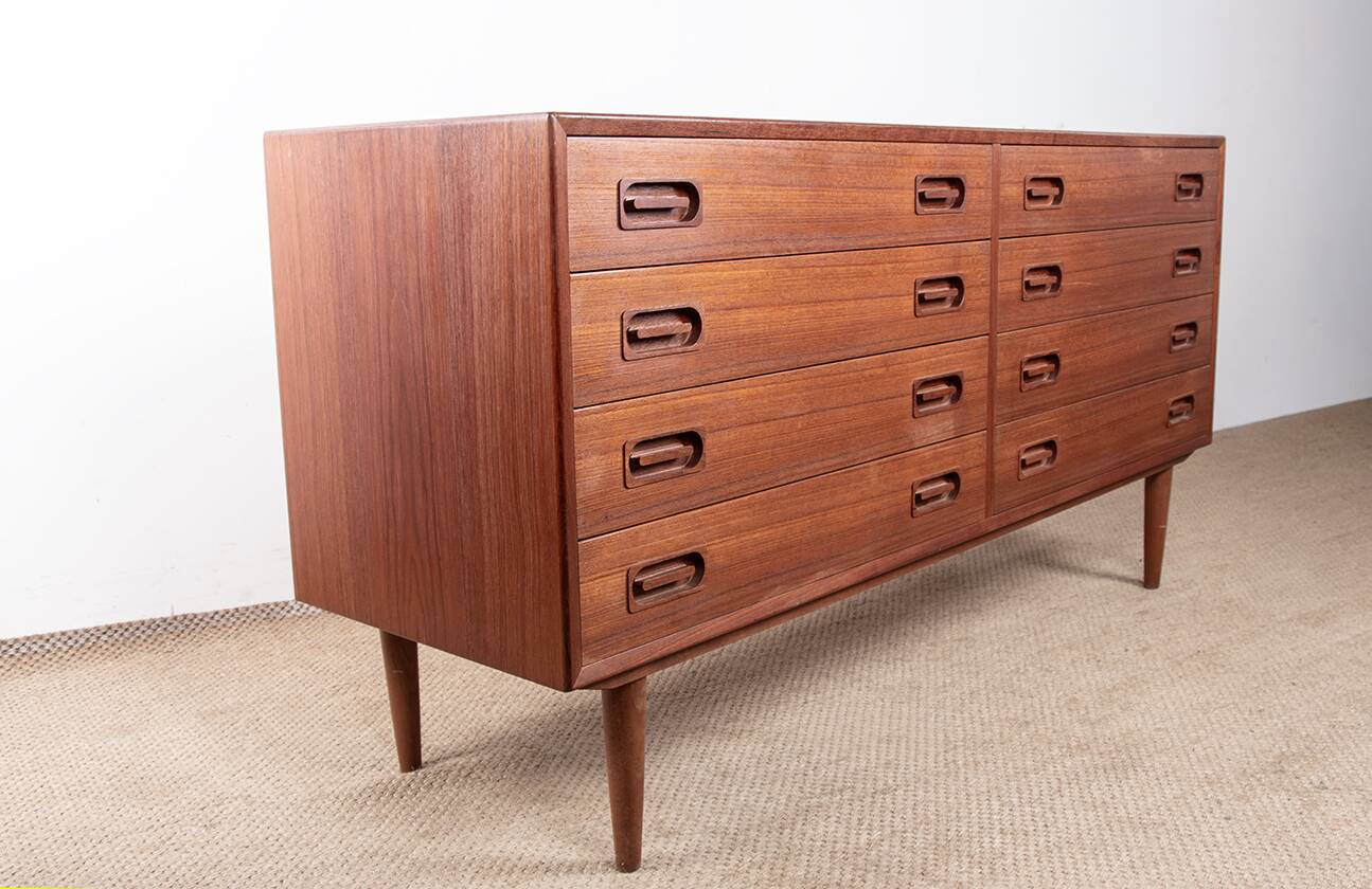 Large double chest of drawers, Danish in teak, 8 drawers, by Dyrlund 1960.