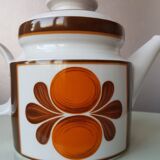 Porcelain teapot from the 70s