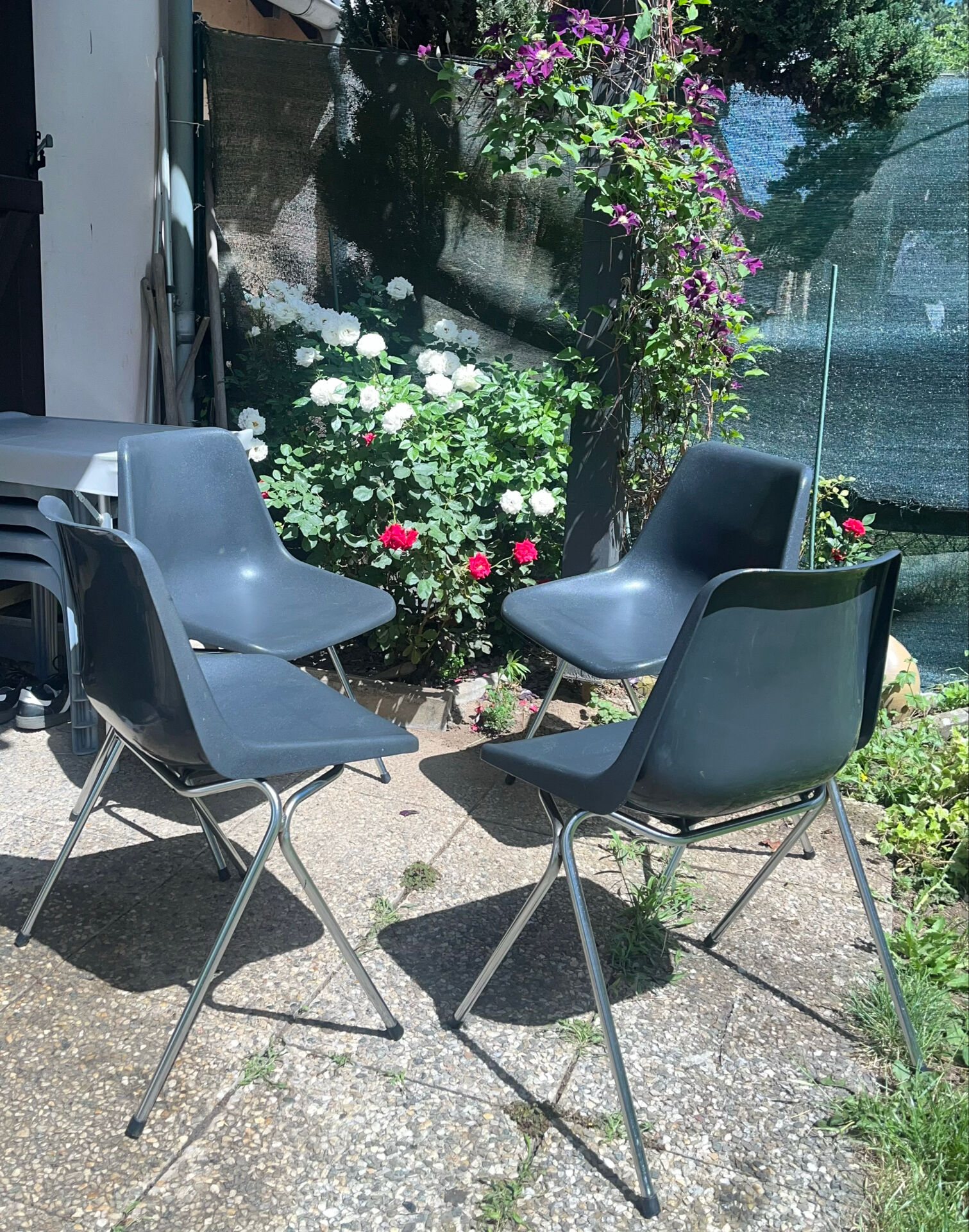 4 Robin Day / Hille design chairs