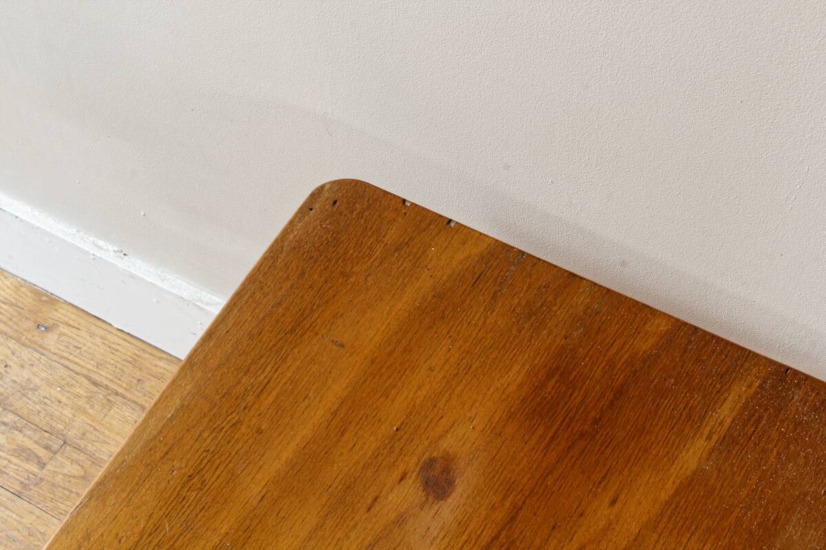 Petite table pour enfant en hêtre