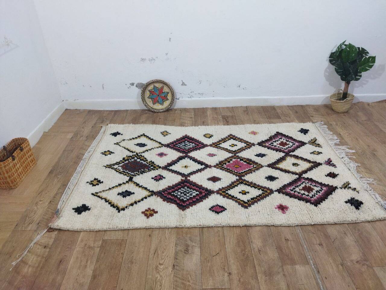 Azilal Berber rug in handmade wool 240 X 145 CM