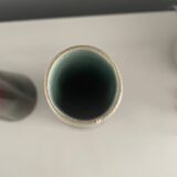 2 ceramic vases