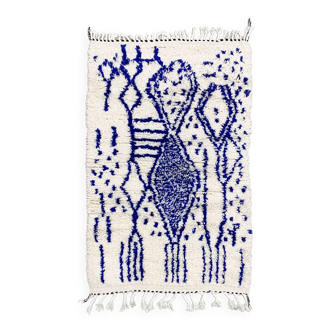 Tapis berbère marocain Azilal à motifs bleu majorelle 1,50x0,93m