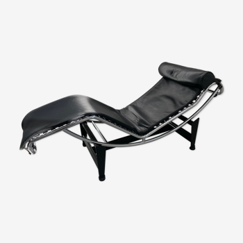 Chaise longue LC4 par Le Corbusier édition Cassina