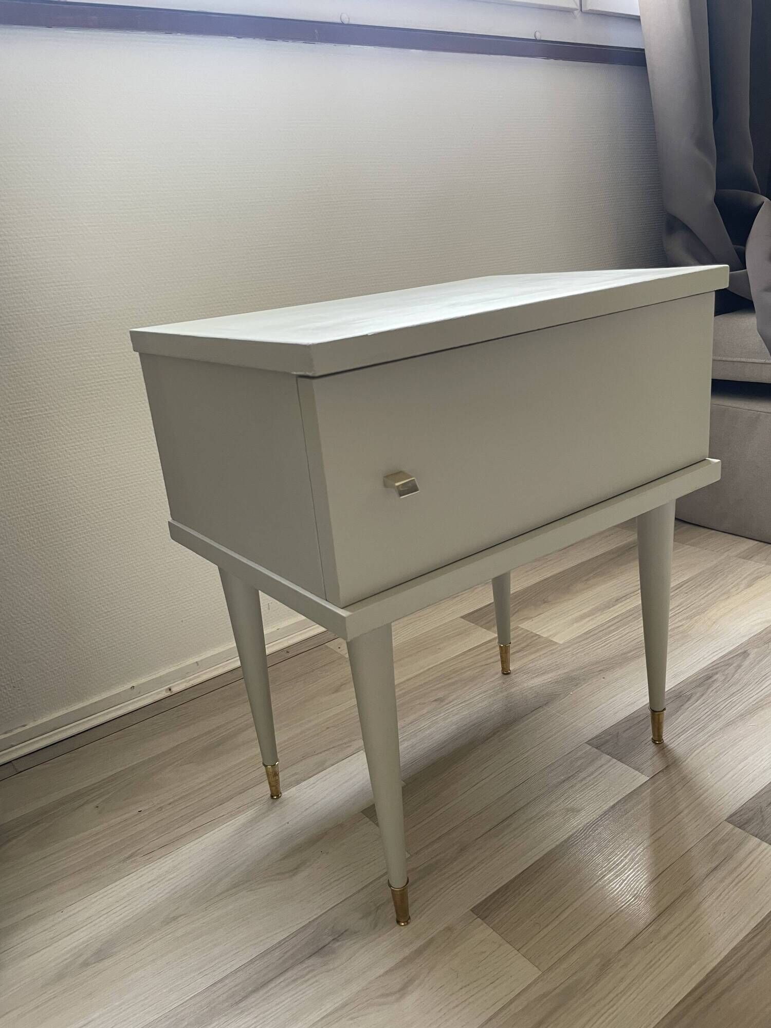 Table de chevet