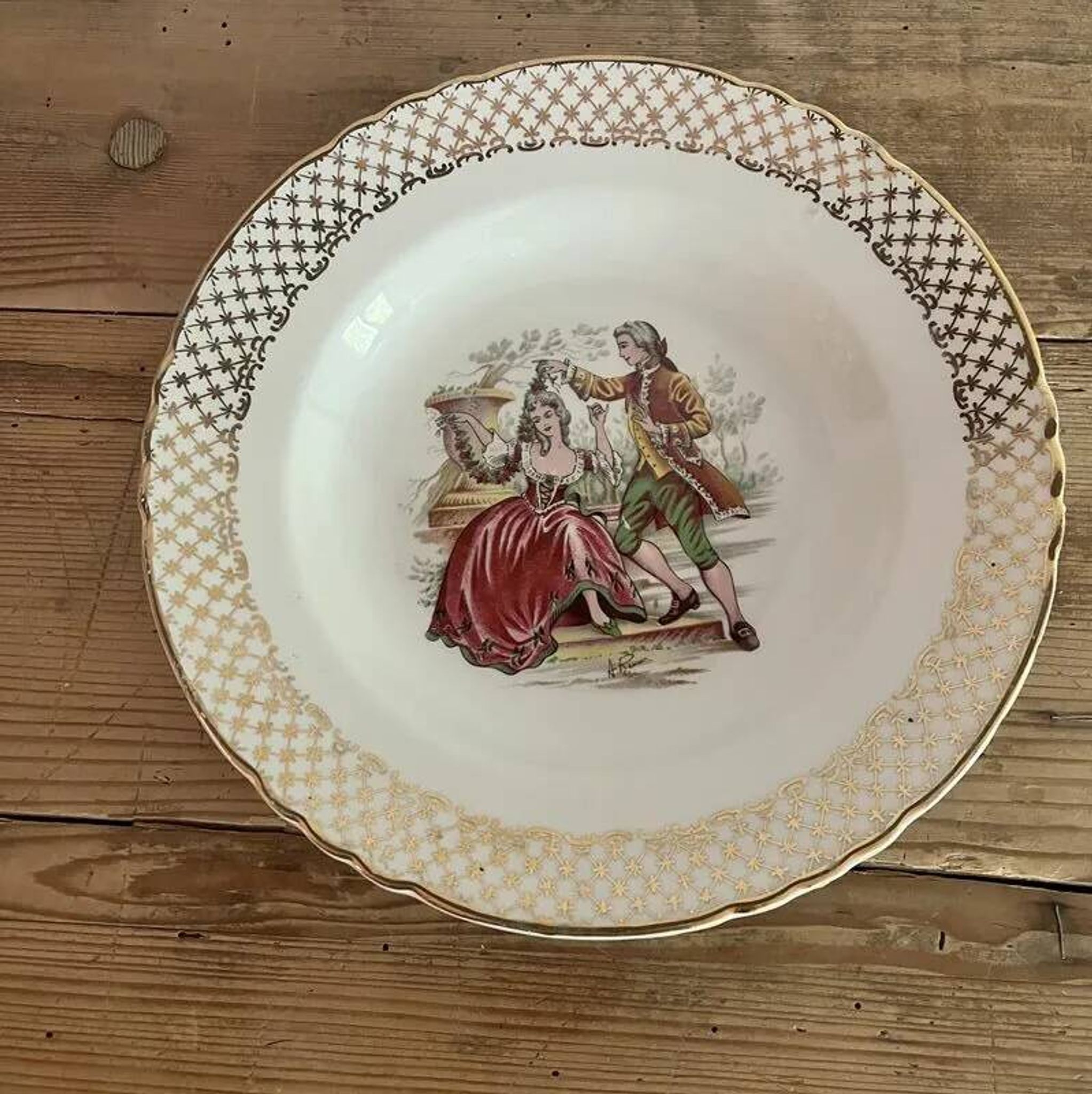 Assiettes creuses anciennes