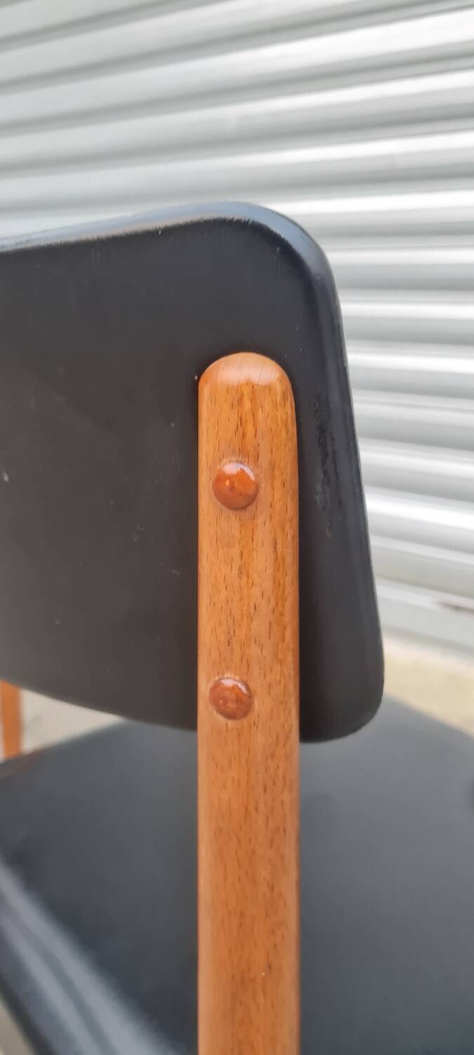 Set of 4 Scandinavian chairs 1970