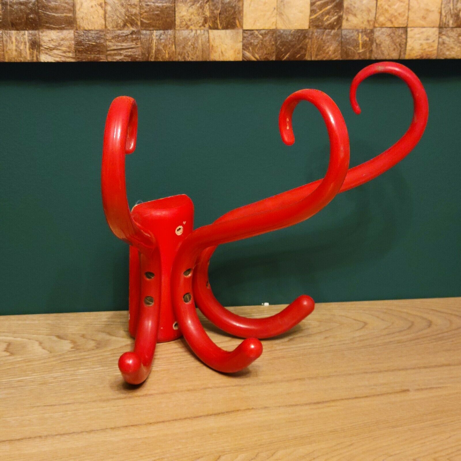Red parrot wall coat rack
