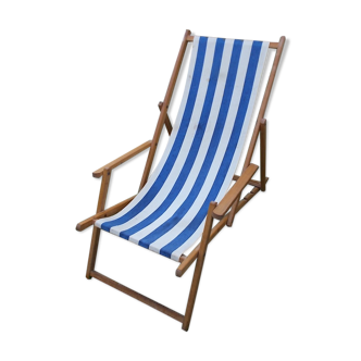 Vintage white blue sunbed