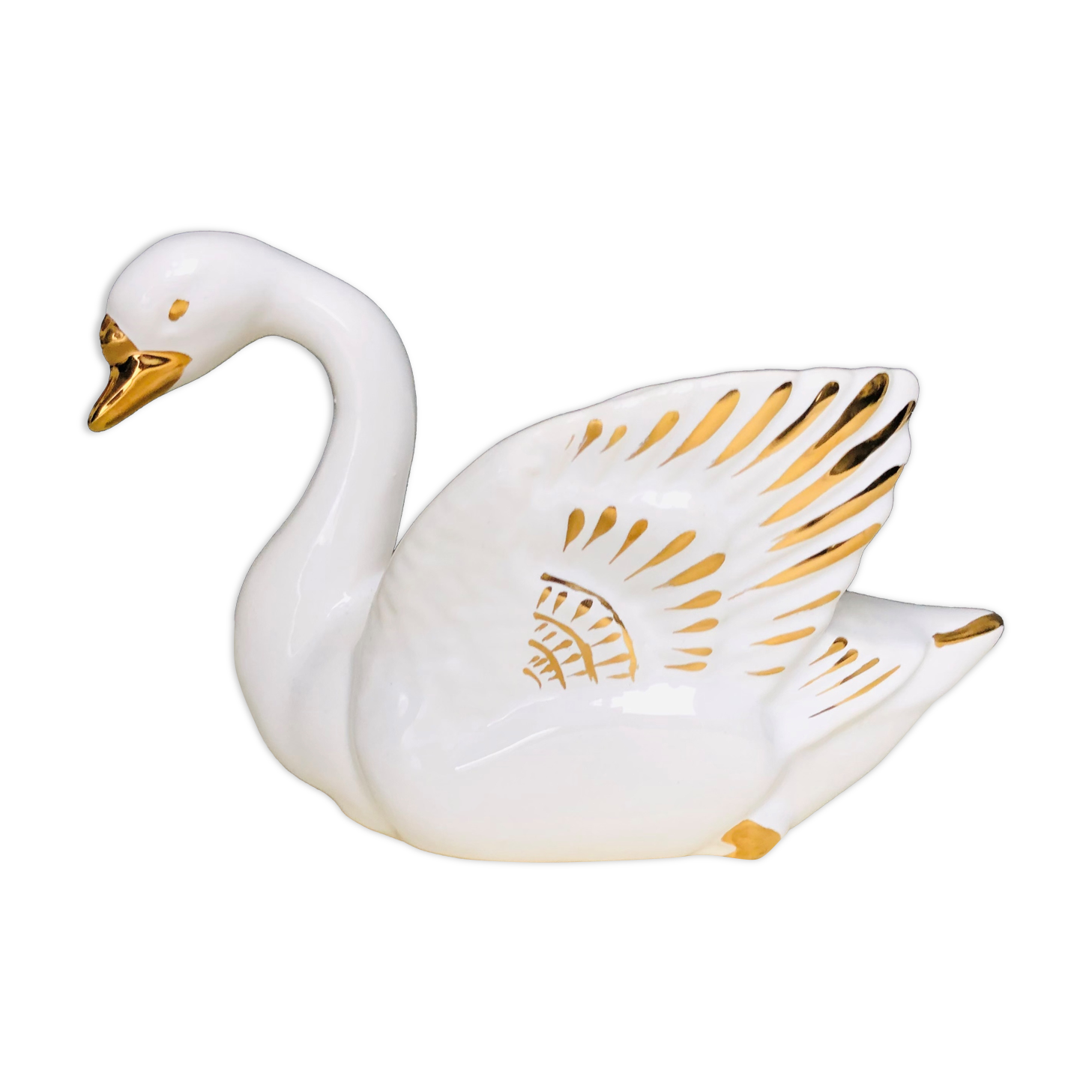 Empty swan white earthenware pockets