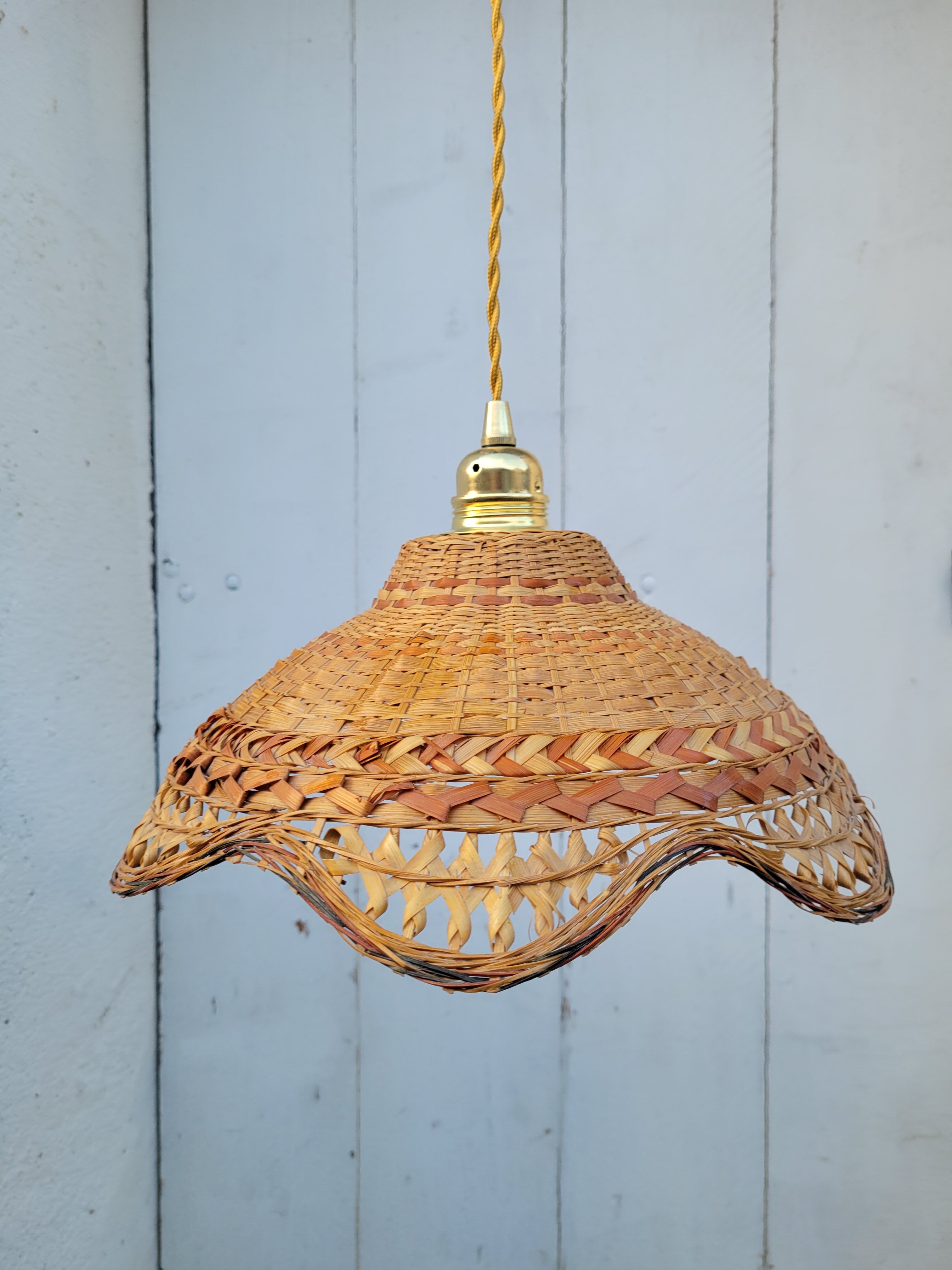 Rattan suspension