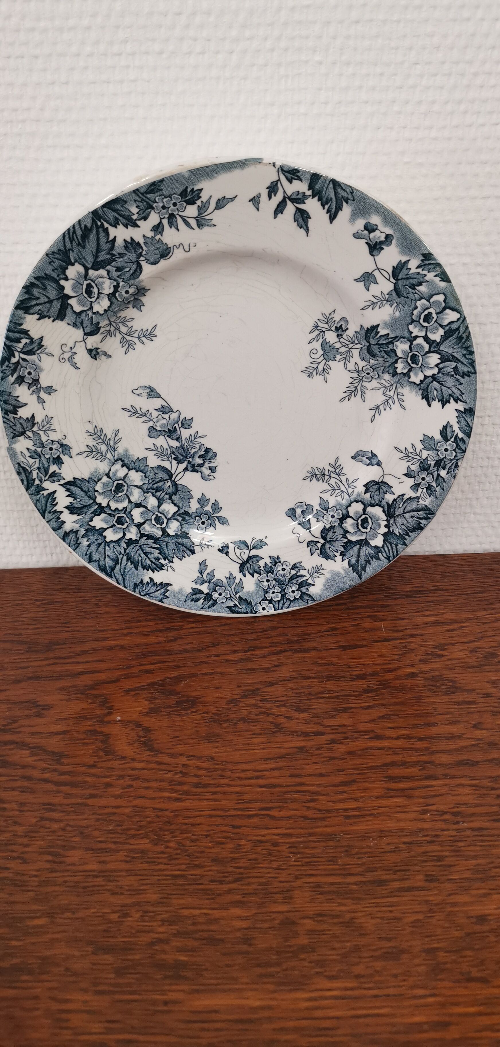 Compotier drageoir faience Saint Amand model Marie Louise signed