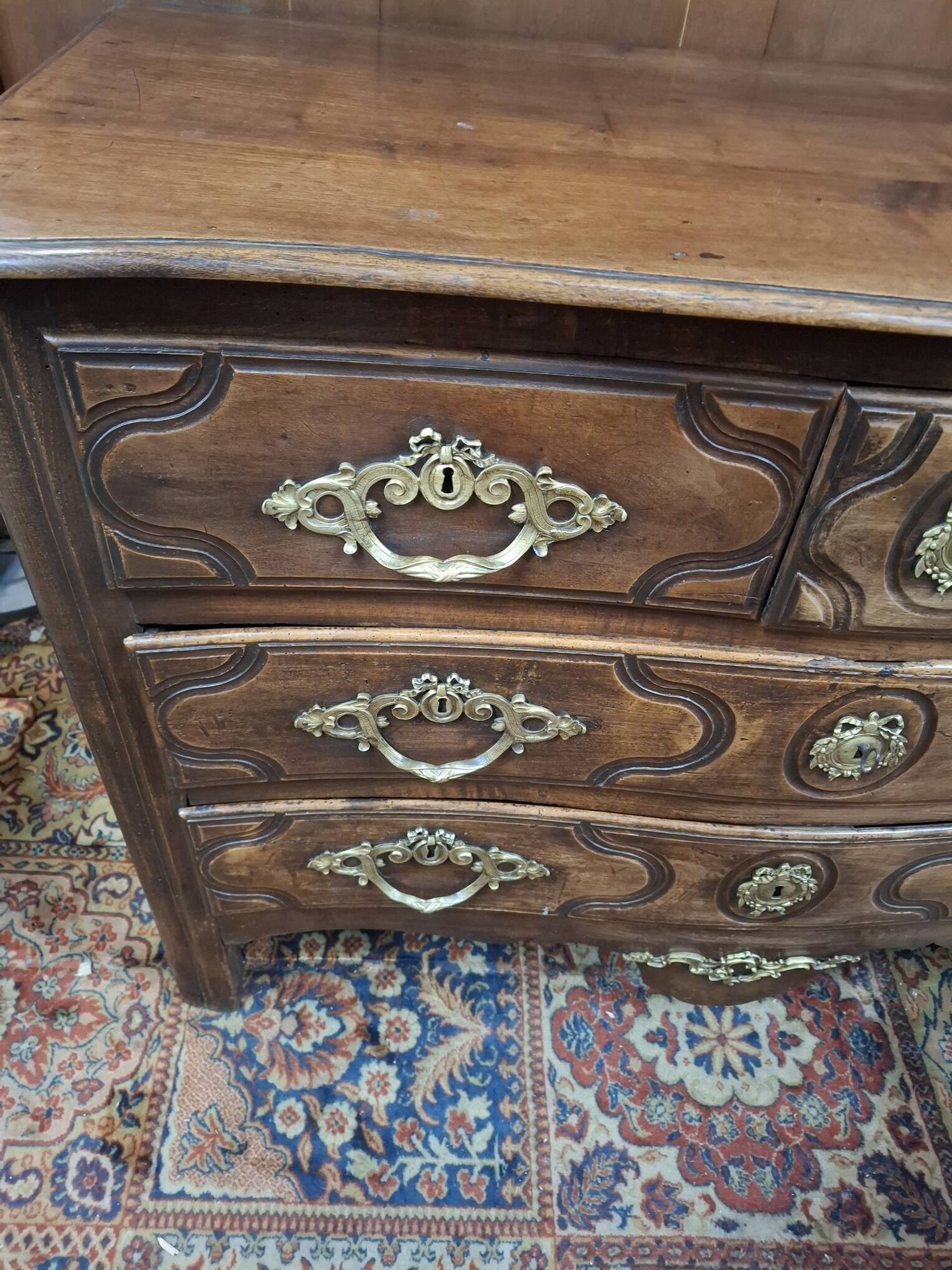 Eighteenth-century walnut commode