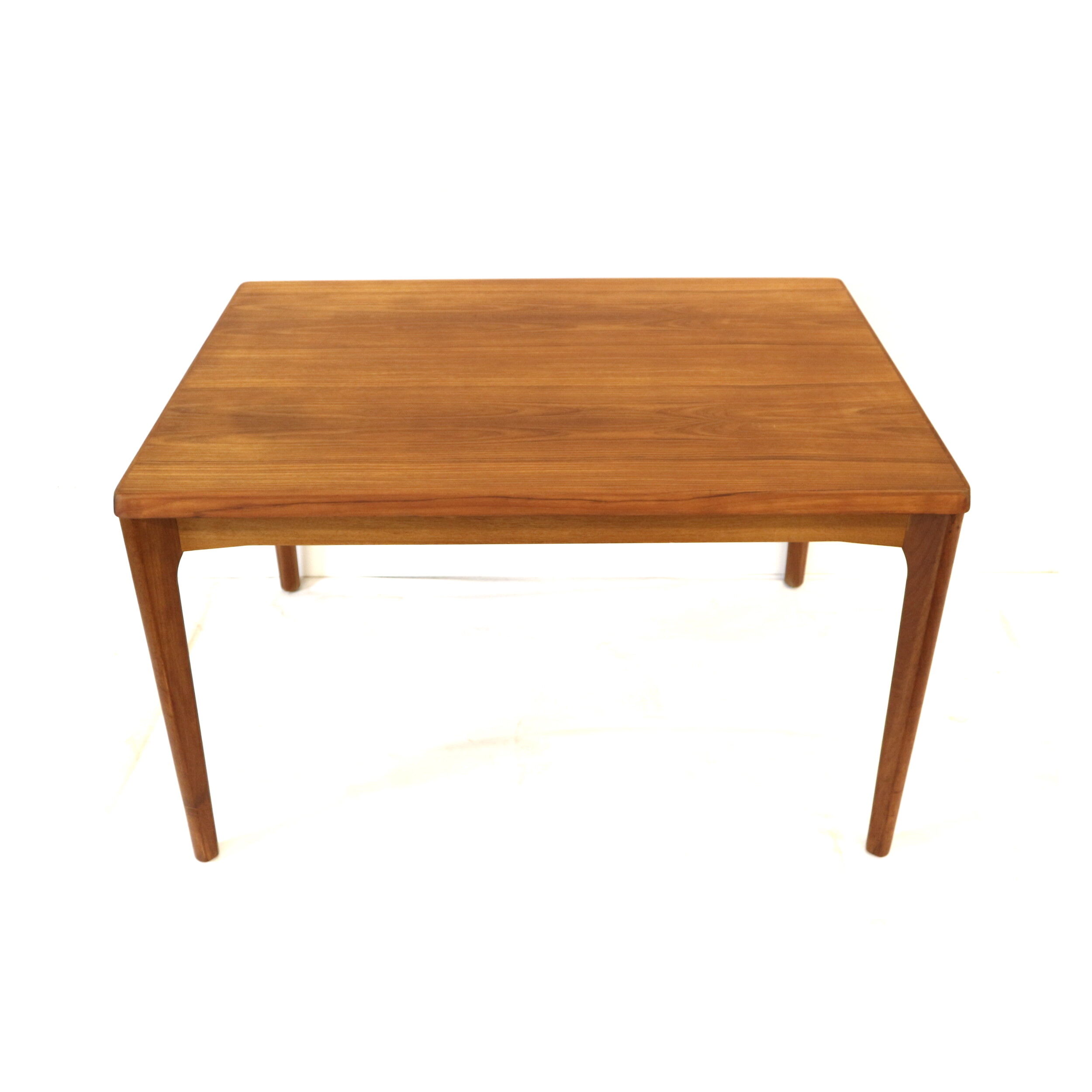 Vintage extendable dining table made in the 60s